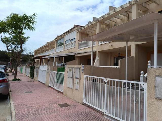 Adosada en venta en Guardamar del Segura, Urbanizaciones photo 0