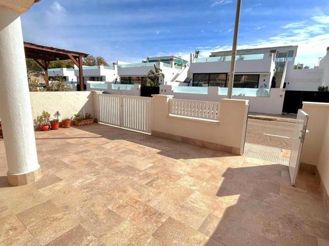 Duplex en venta en Los Alcázares, La Rambla photo 0