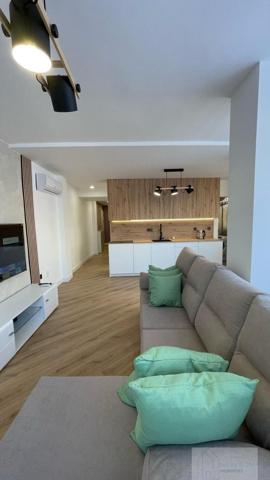 Apartamento en venta en Torrevieja, Centro photo 0