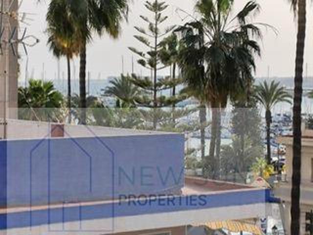 Apartamento en venta en Torrevieja, Puerto photo 0