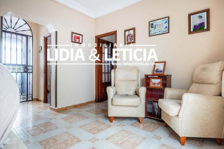 Casa en venta en Alcalá de Guadaira, La Paz - Montecarmelo photo 0