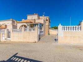 Bungalow en venta en Torrevieja, Aguas Nuevas photo 0