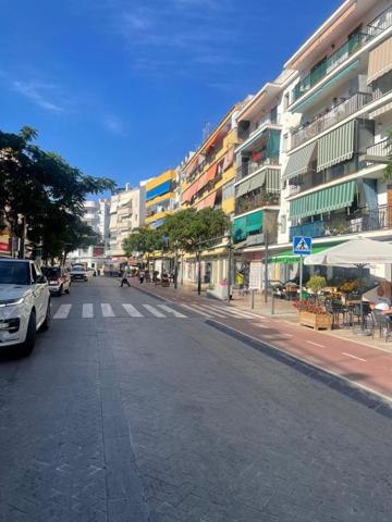 Local comercial en alquiler en Marbella, Costa del Sol Occidental-Área de Marbella photo 0