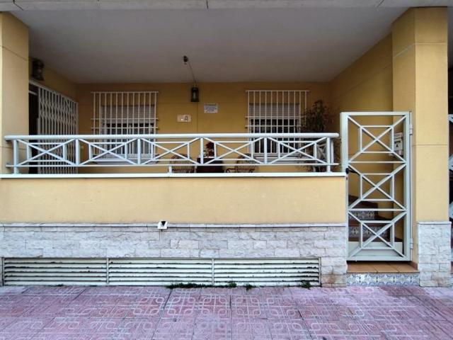 Apartamento en venta en Torrevieja photo 0
