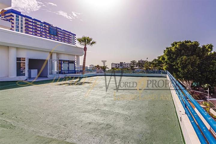 Local comercial en venta en Playa Paraiso, Avenida Adeje 300, 38678 photo 0