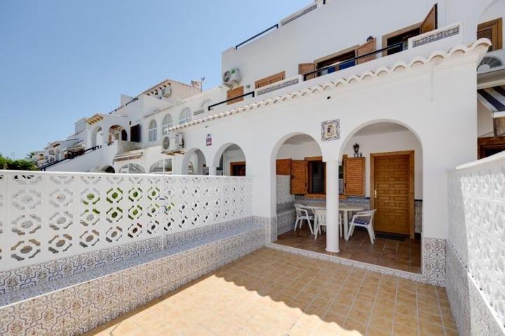 Adosada en venta en Torrevieja photo 0
