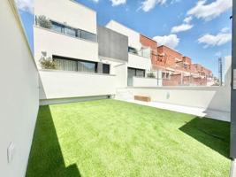 Casas de pueblo en venta en Cox, San Fernando photo 0