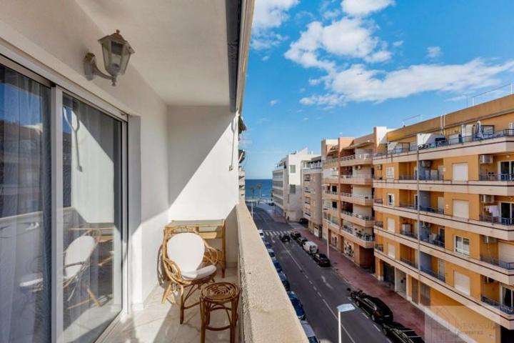 Apartamento en venta en Torrevieja, Playa del cura photo 0