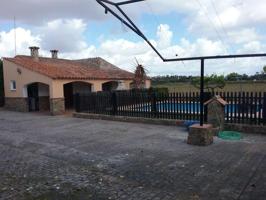 Chalet en venta en Lobón, Badajoz photo 0