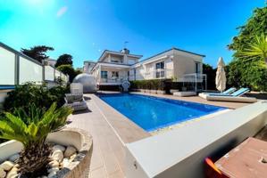 Chalet en venta en Torrevieja, Torre la mata photo 0
