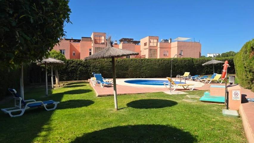 Apartamento en venta en Manilva, Bahia de las rocas photo 0