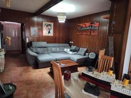 Adosada en venta en Olot, La Garrotxa photo 0