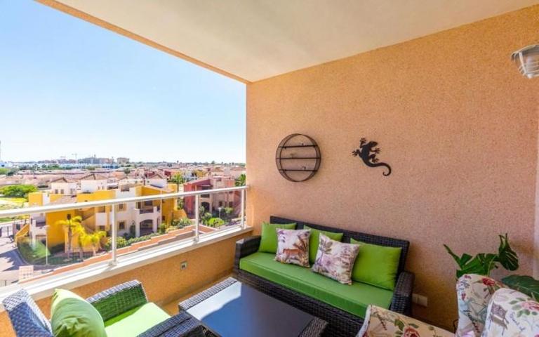 Apartamento en venta en Orihuela Costa photo 0