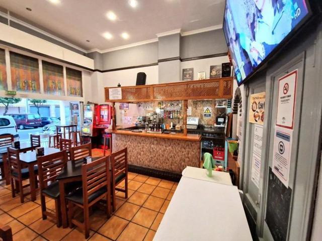 Local comercial en venta en Torremolinos, Centro photo 0