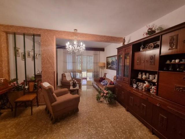 Chalet en venta en Torremolinos, Torremolinos photo 0