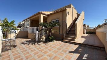Bungalow en venta en Orihuela Costa photo 0