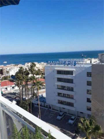 Apartamento en venta en Torremolinos, Montemar photo 0