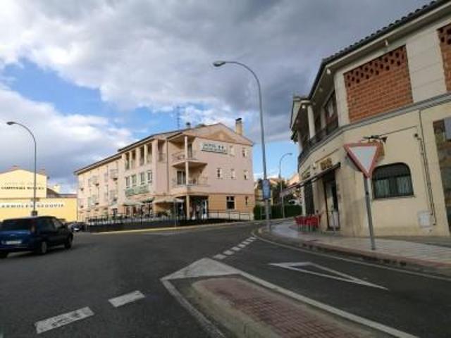 Garaje en venta en La Lastrilla, EL SOTILLO photo 0