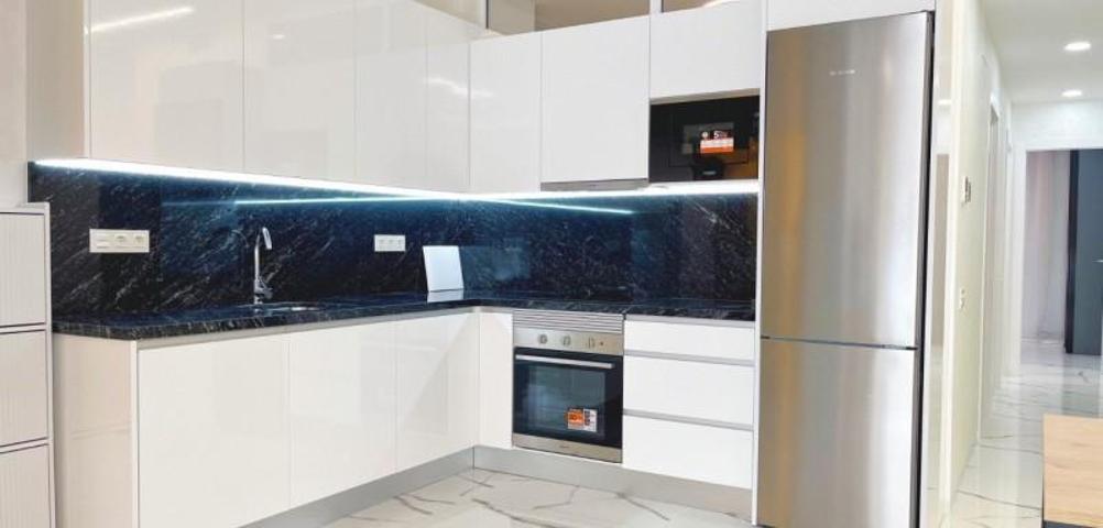 Apartamento en venta en Torrevieja photo 0