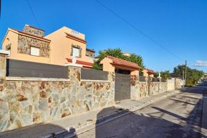 Chalet en venta en El Vendrell, Eden parc photo 0