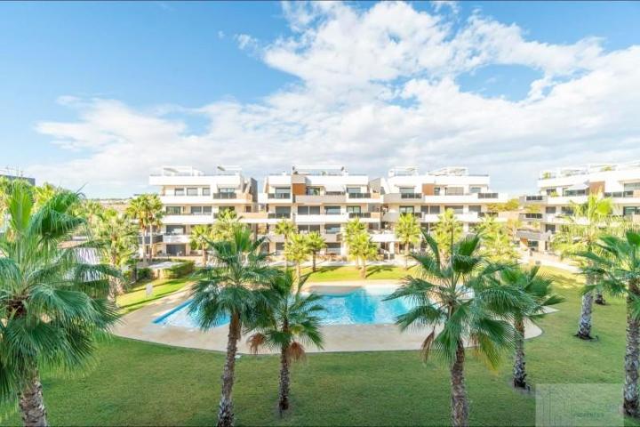 Apartamento en venta en Orihuela Costa, Los Almendros-La Florida photo 0