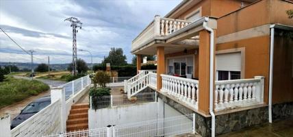 Chalet en venta en Montserrat, Montserrat photo 0