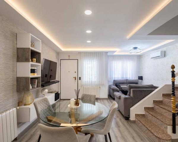 Adosada en venta en Orihuela Costa, Villamartín photo 0