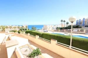 Apartamento en venta en Orihuela Costa, Campoamor photo 0