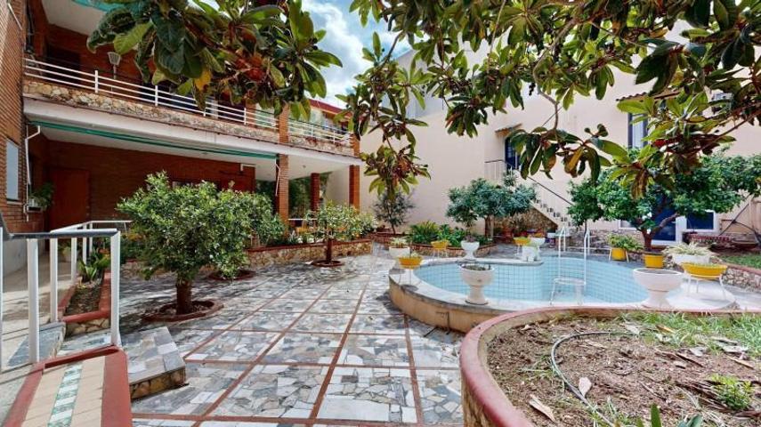 Chalet en venta en Torrent, Zona Calle Valencia-La Ermita photo 0