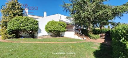 Chalet en venta en Palazuelos de Eresma, PARQUE ROBLEDO photo 0