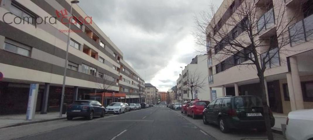 Local comercial en alquiler en Segovia, Plaza de toros photo 0