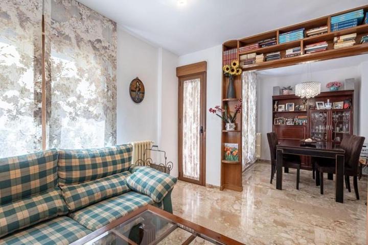 Piso en venta en Granada, Centro photo 0