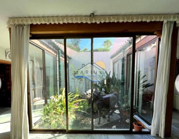 Chalet en venta en Málaga, Calle Camelias, 29018 photo 0