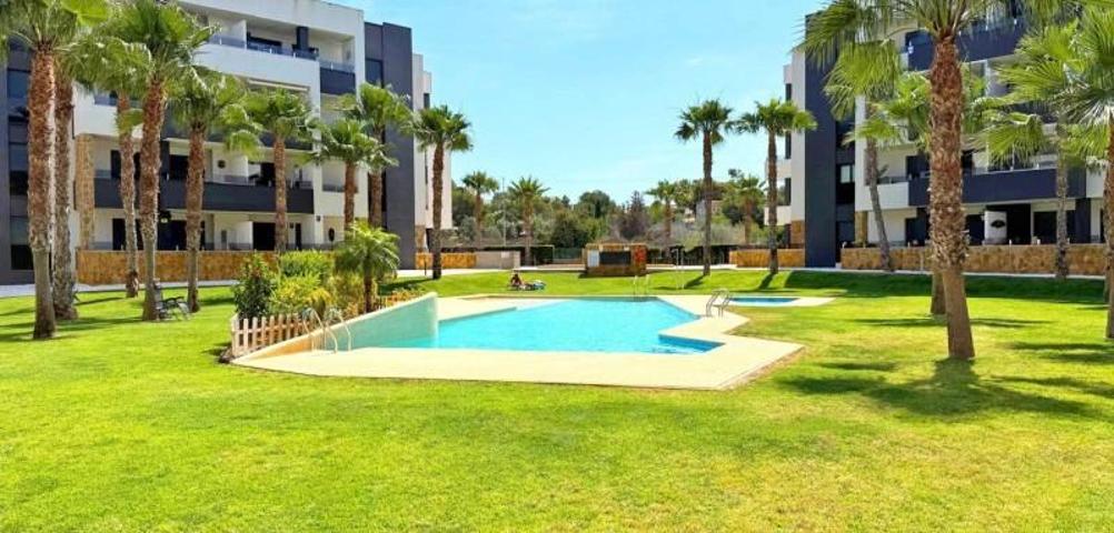 Apartamento en venta en Orihuela Costa photo 0