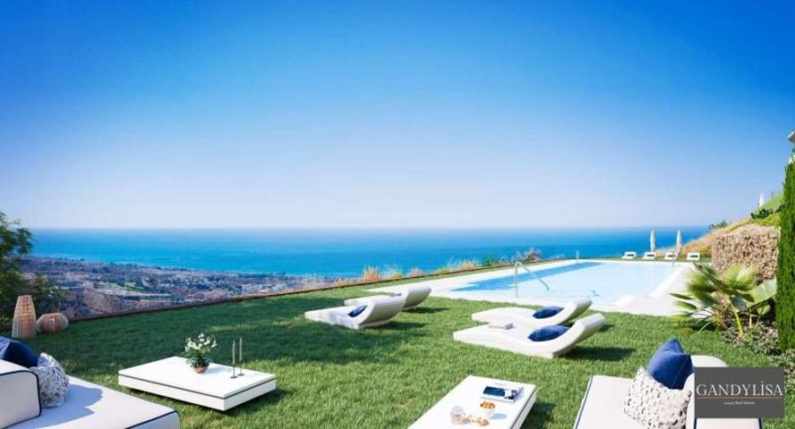 Apartamento en venta en Rincón de la Victoria photo 0