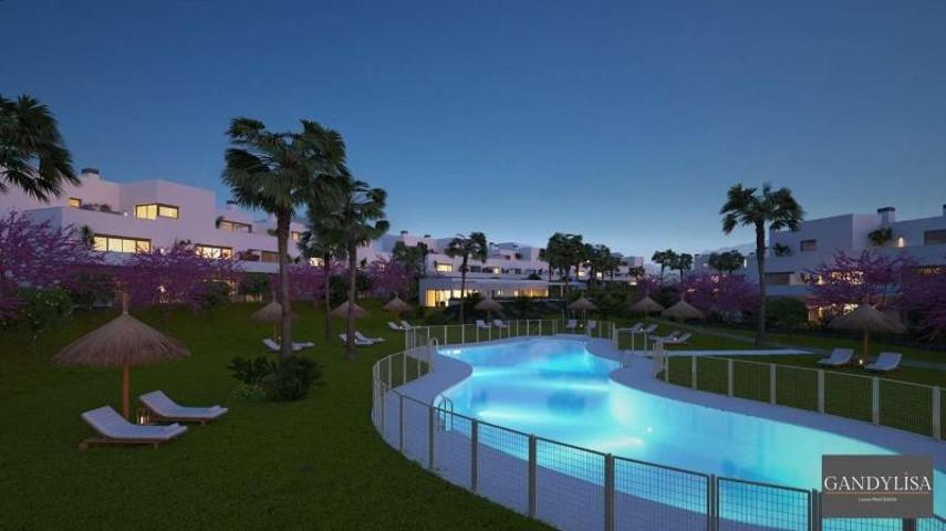 Apartamento en venta en Estepona, Cancelada photo 0
