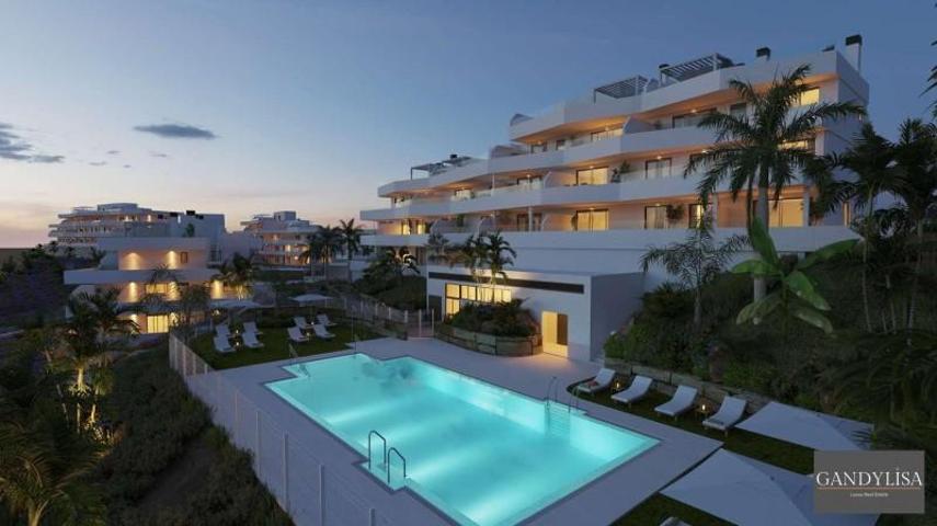 Apartamento en venta en Estepona photo 0