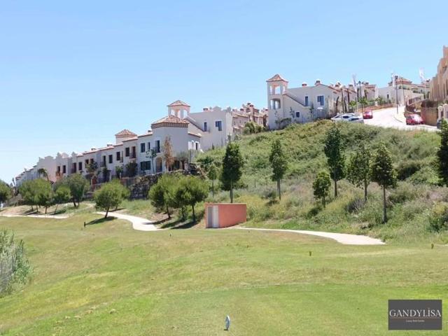 Casa en venta en Estepona photo 0