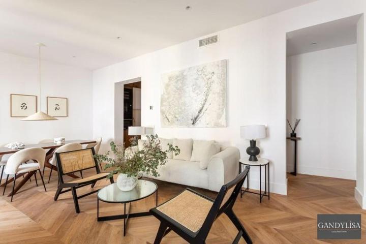 Apartamento en venta en Madrid photo 0