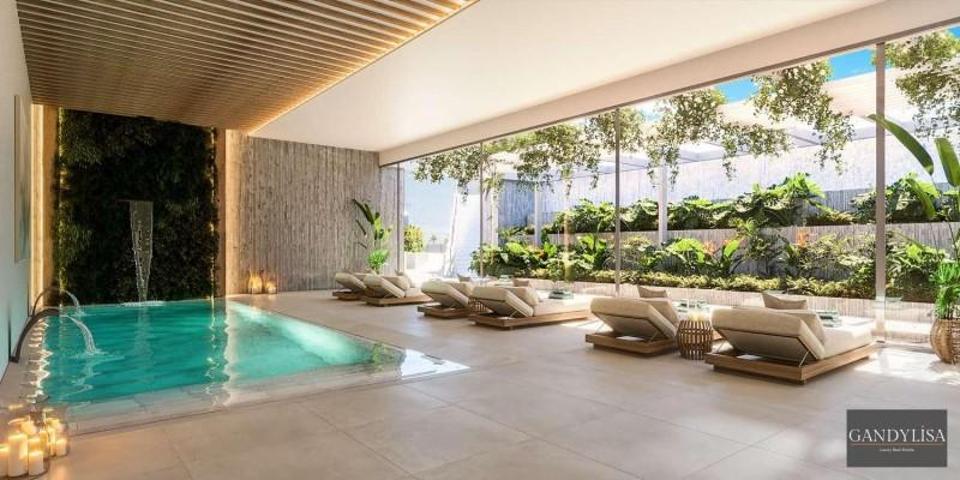 Apartamento en venta en Marbella, Los Monteros photo 0
