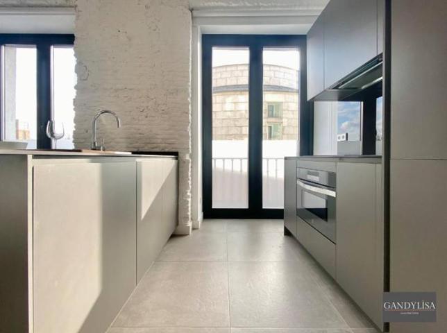Apartamento en venta en Madrid photo 0