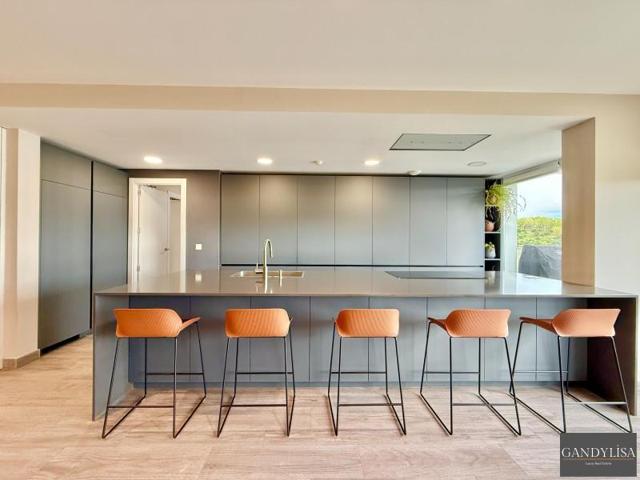 Apartamento en venta en Alcobendas photo 0