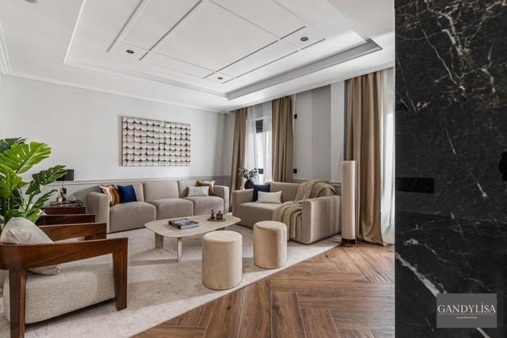 Apartamento en venta en Madrid, Salamanca photo 0