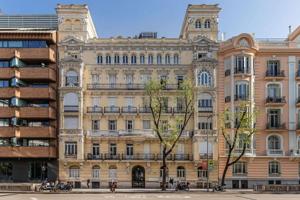 Apartamento en venta en Madrid, Almagro photo 0