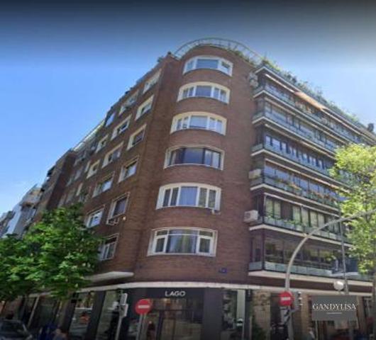 Apartamento en venta en Madrid photo 0