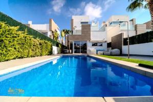 Chalet en venta en Guardamar del Segura, EL RASO photo 0