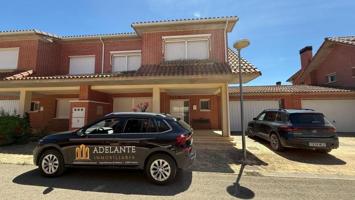 Chalet en venta en Quicena, Aragon photo 0