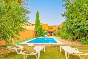 Casa con terreno en venta en Far d'Empordà, Alt Empordà-Fortià photo 0