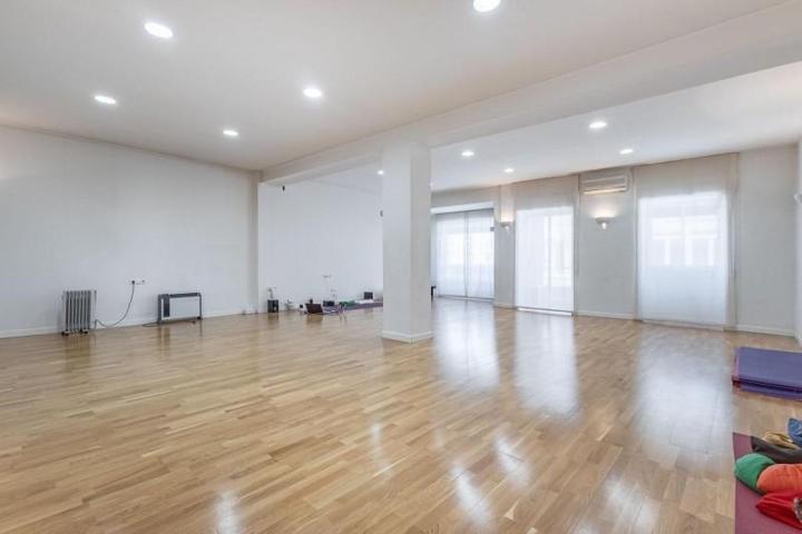 Apartamento en venta en Granada, Centro photo 0