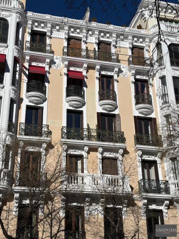 Apartamento en venta en Madrid photo 0